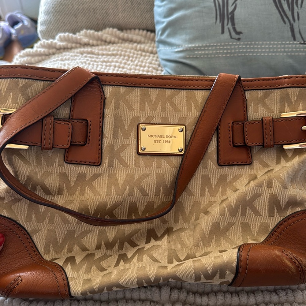 Michael Kors purse